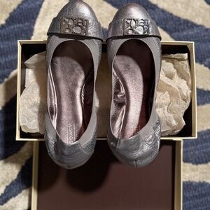 Coach Dora Cuba Metallic Warm Pewter. Size 7M